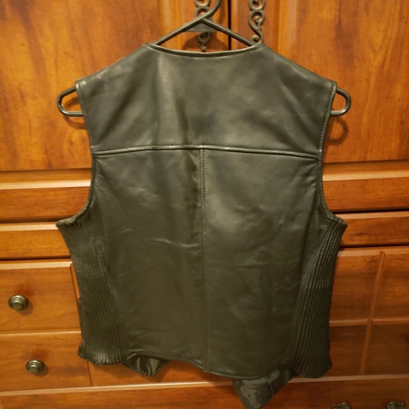 Leather riding vest - Picture 2 of 3